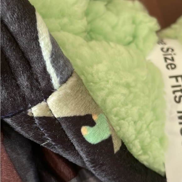 Brand new Star Wars blanket - Picture 3 of 4